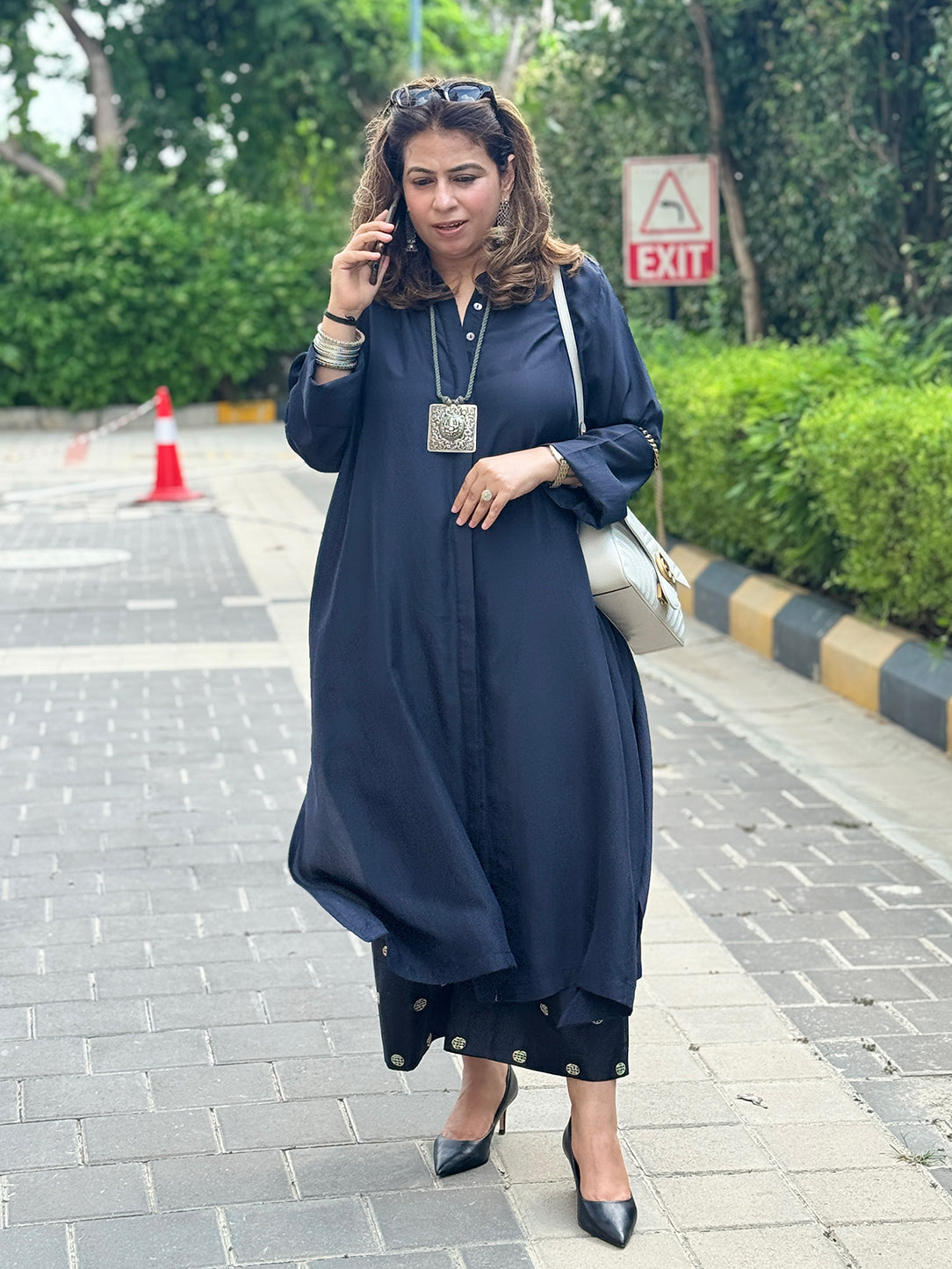 SEHAR - Kohl Black Pure Silk Kurta / Kurta Set
