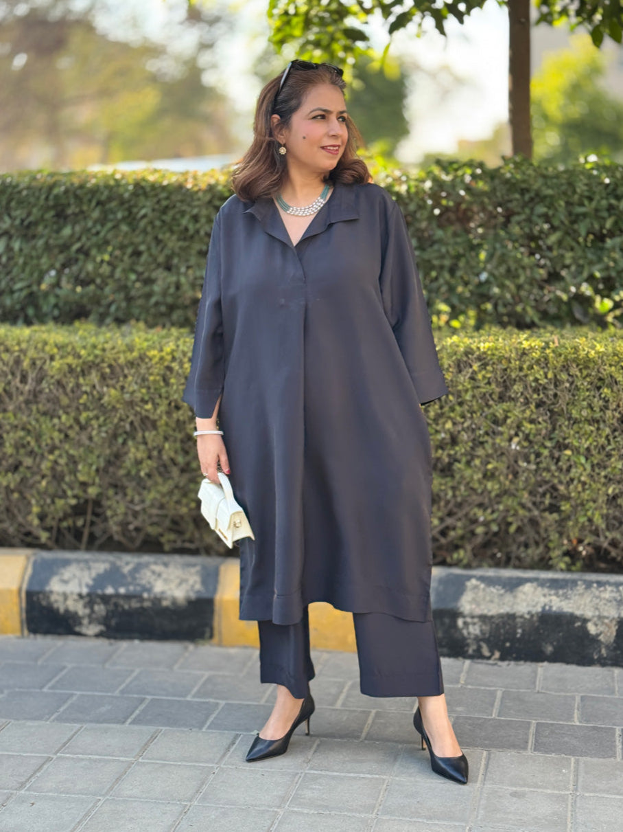 Maala -Coal Black Silk Loose Fit Kurta with Pants