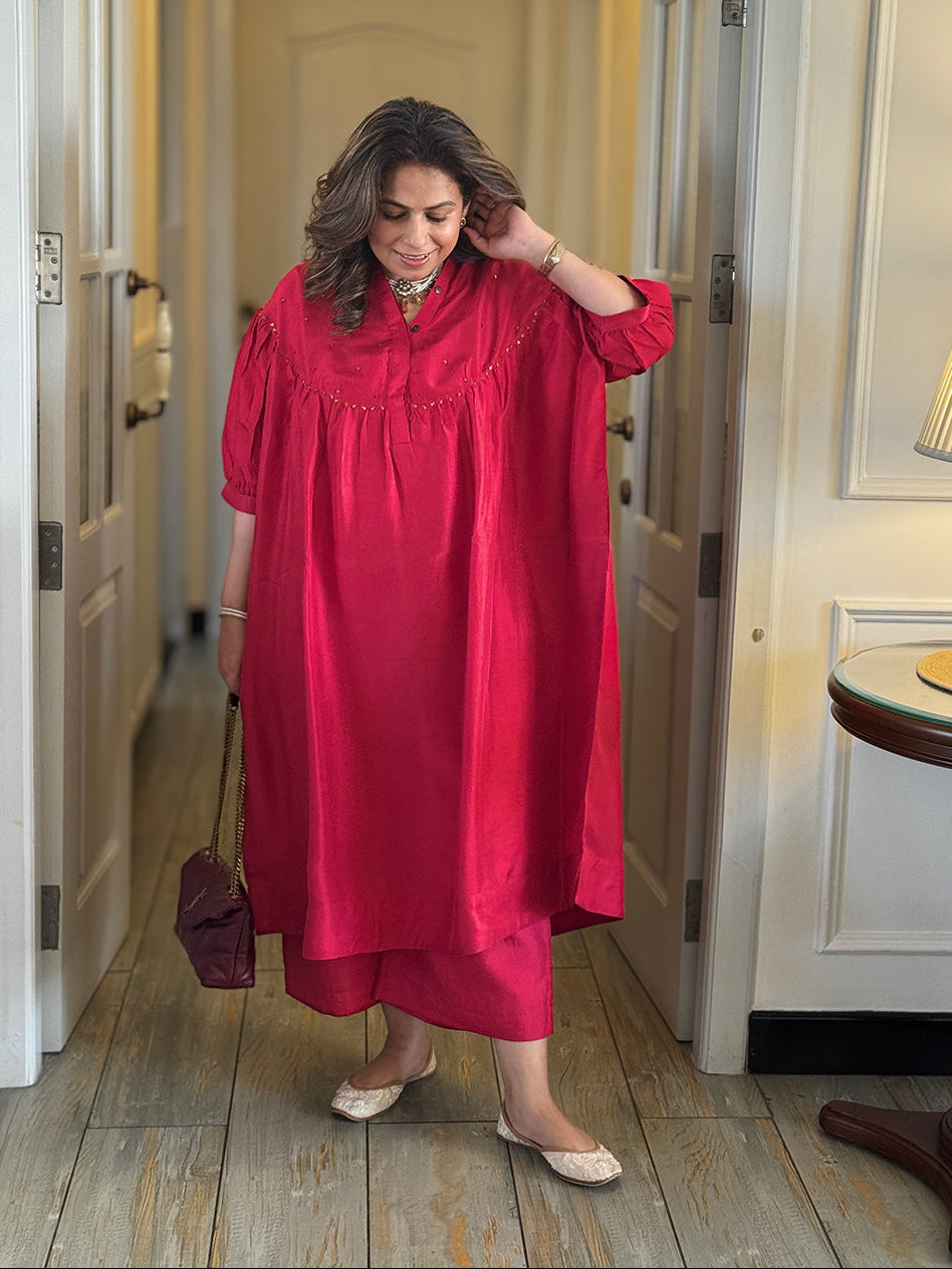 Muddnme Silk Kurta Set in Red Color