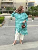 NOOR - Emerald Kurta Set (Loose Fit / One Size)