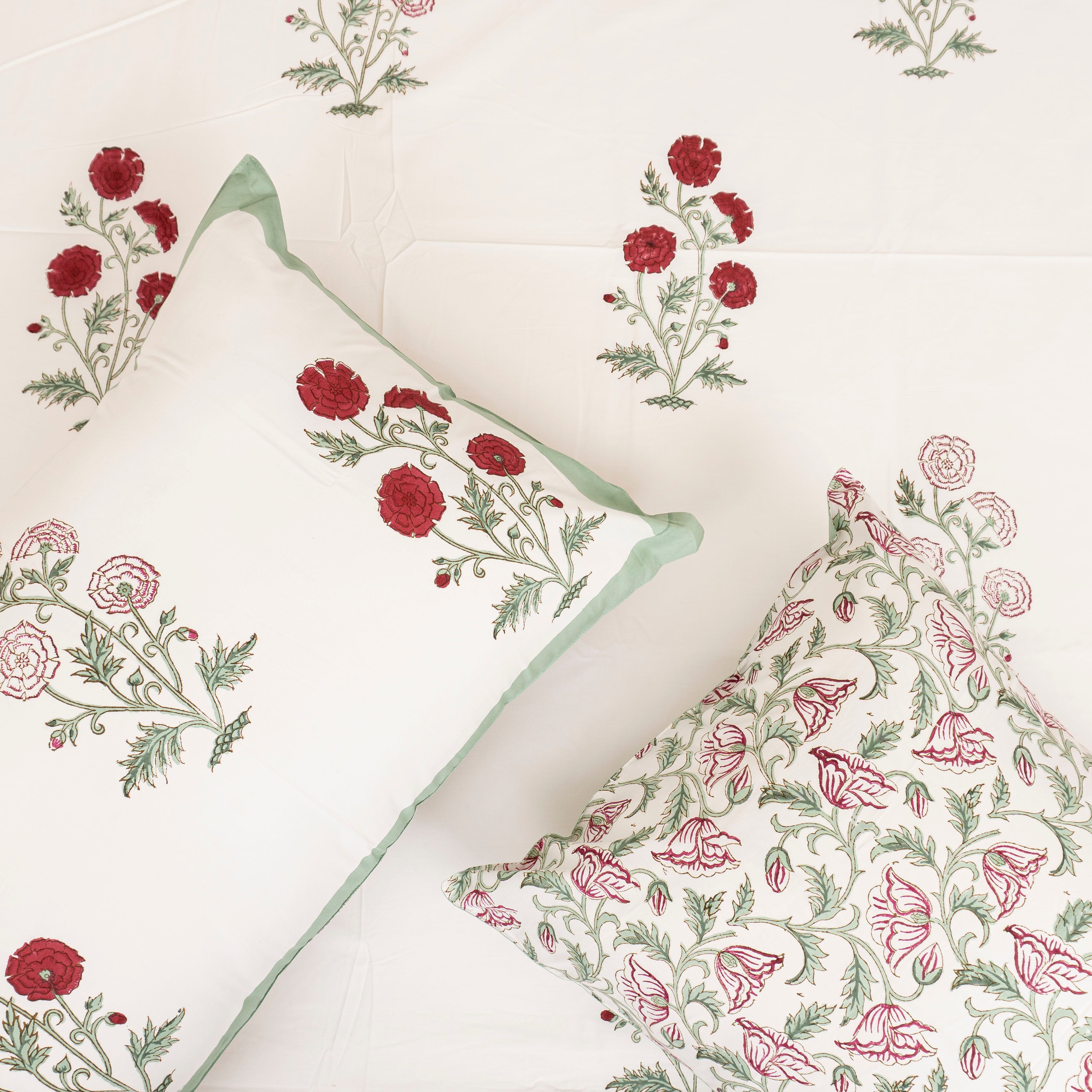 Rosa Berry Bedsheet with two Pillow Covers