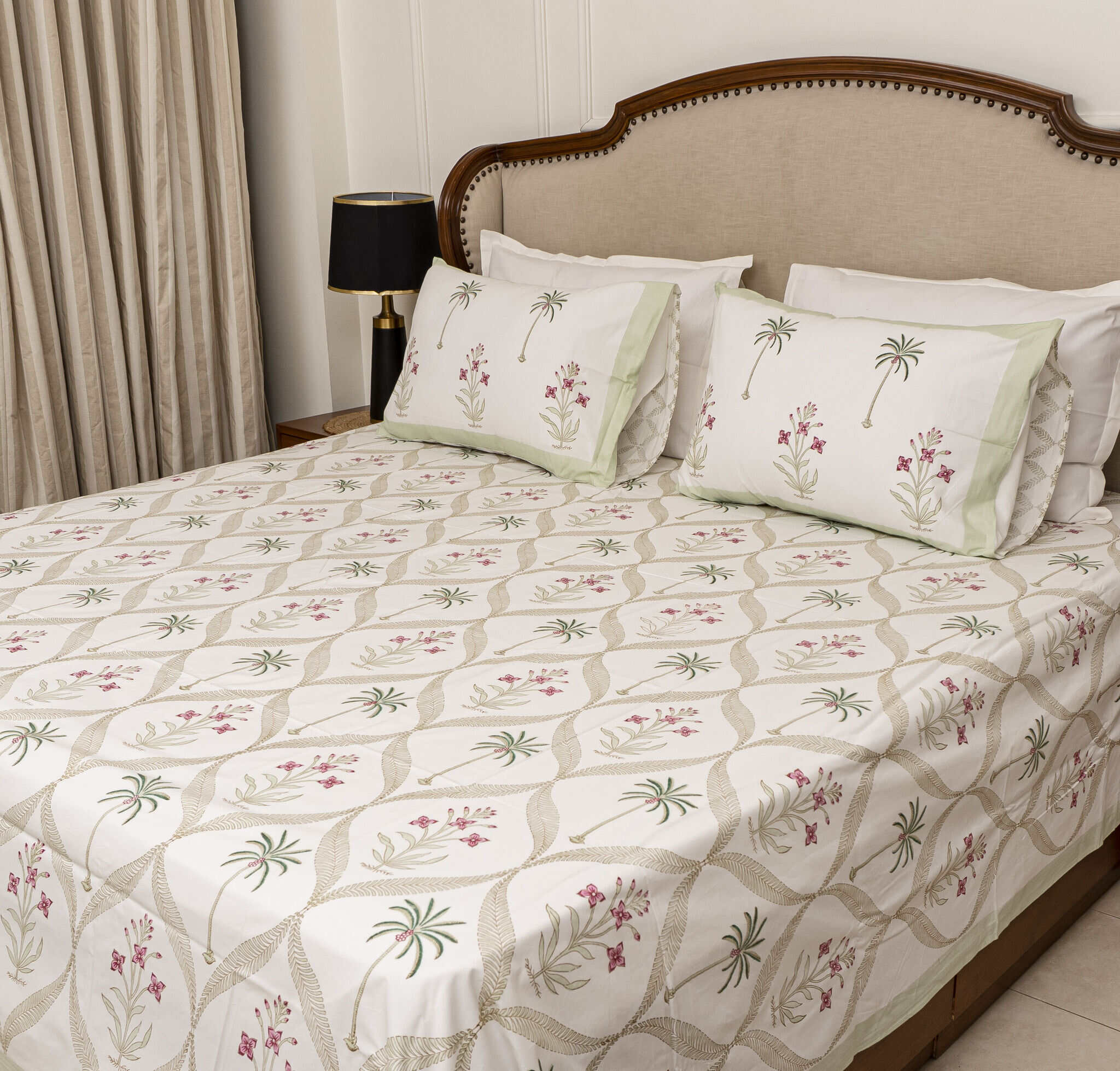 Tropical Escape Bedsheet with two Pillow Covers