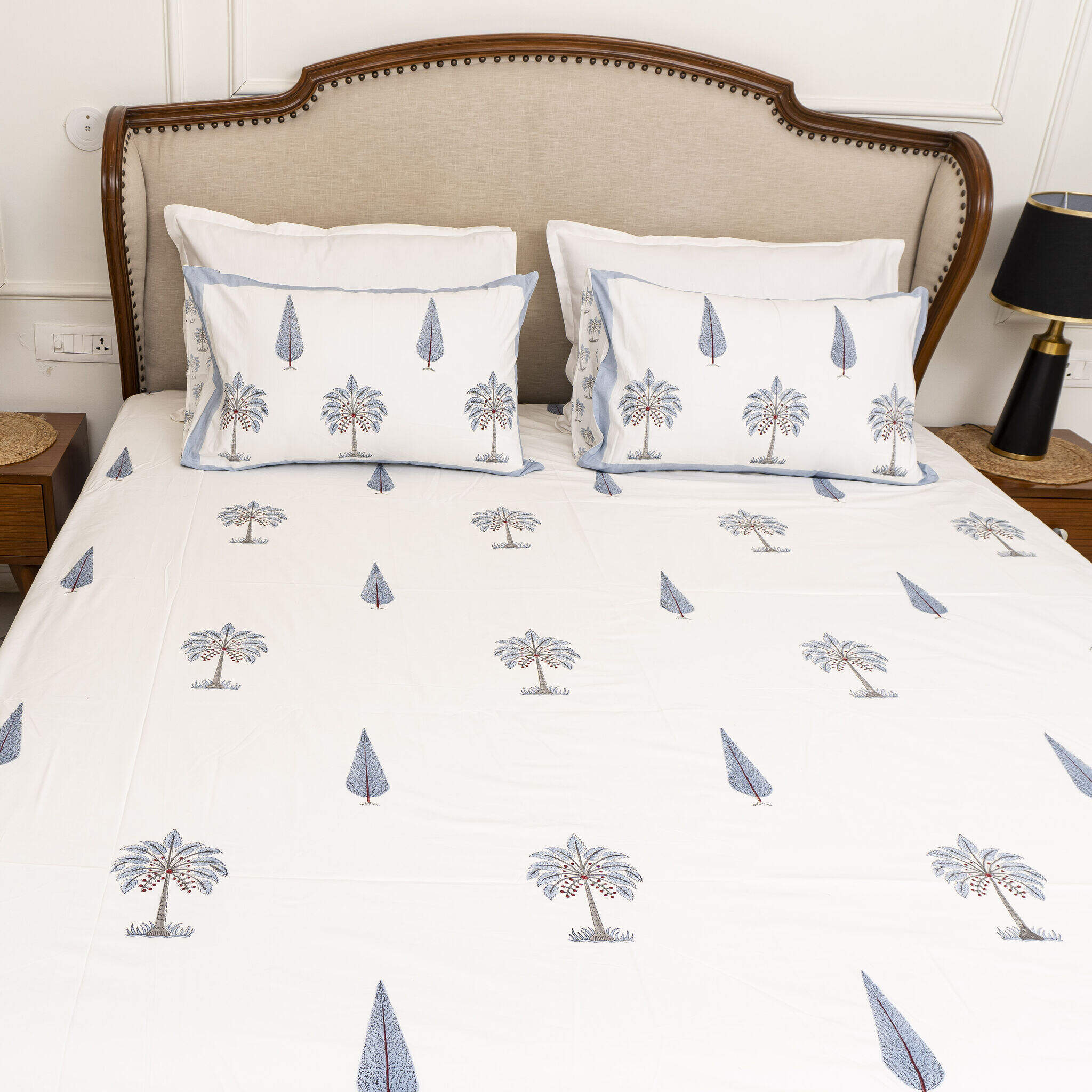 Coco Palm Bedsheet with two Pillow Covers