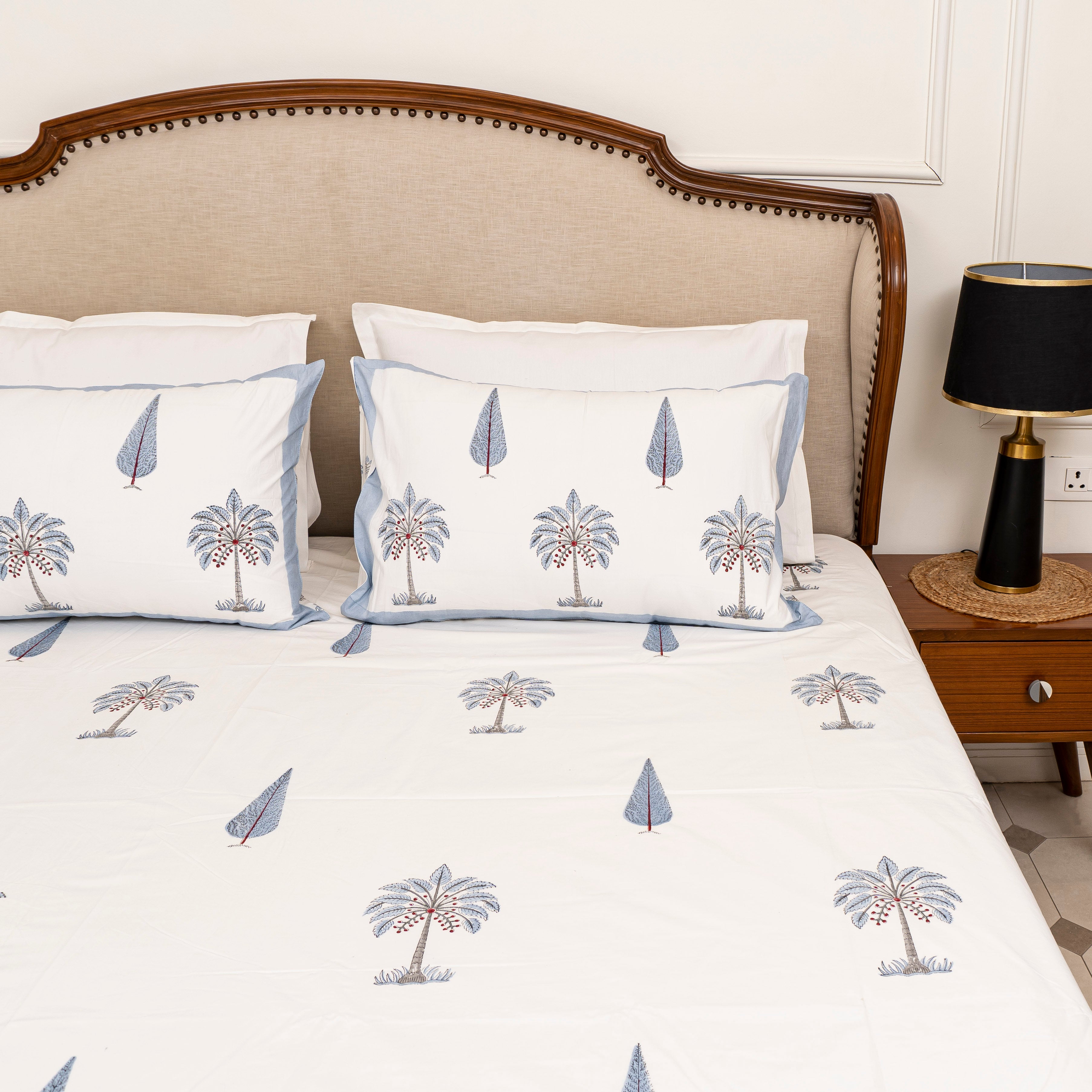 Coco Palm Bedsheet with two Pillow Covers