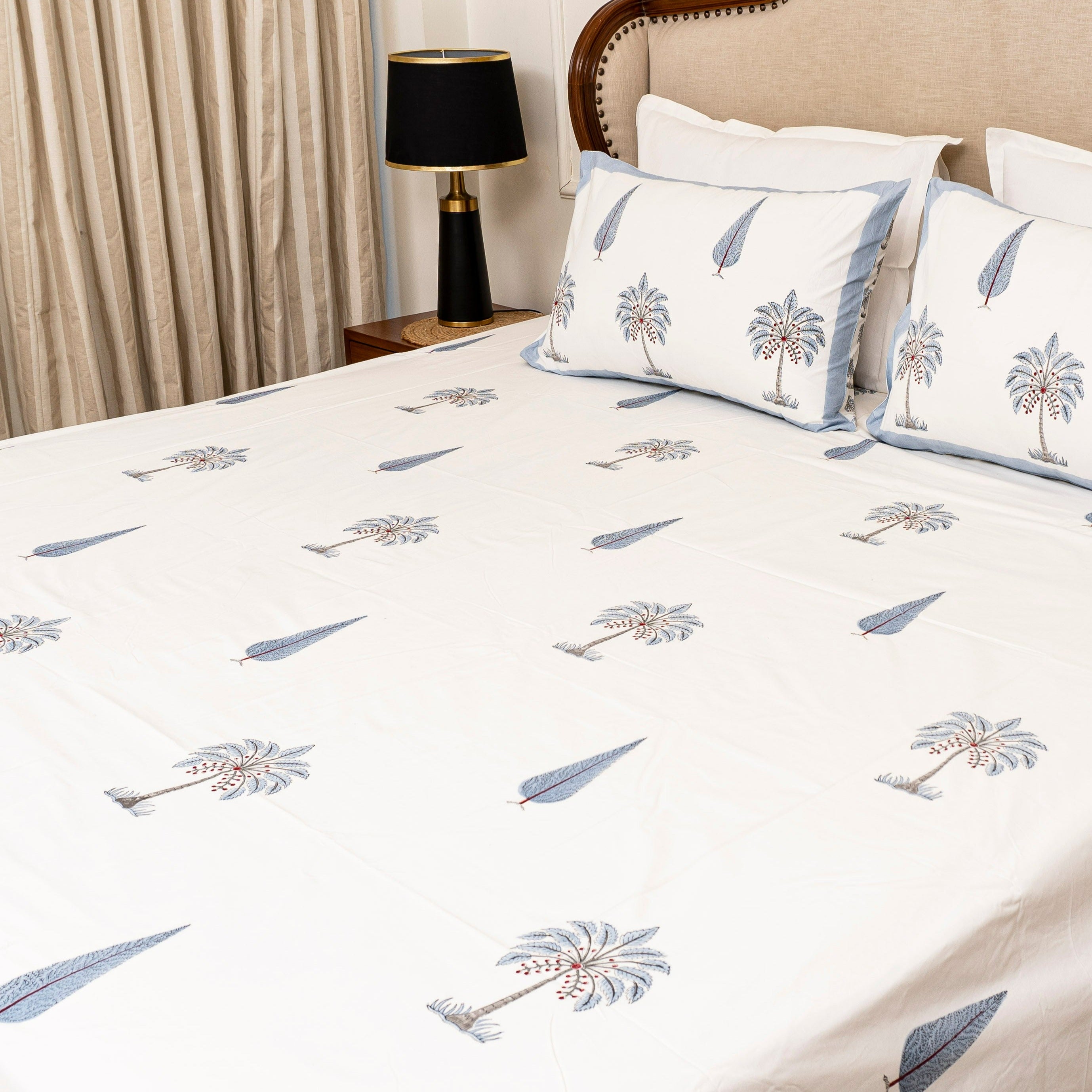 Coco Palm Bedsheet with two Pillow Covers