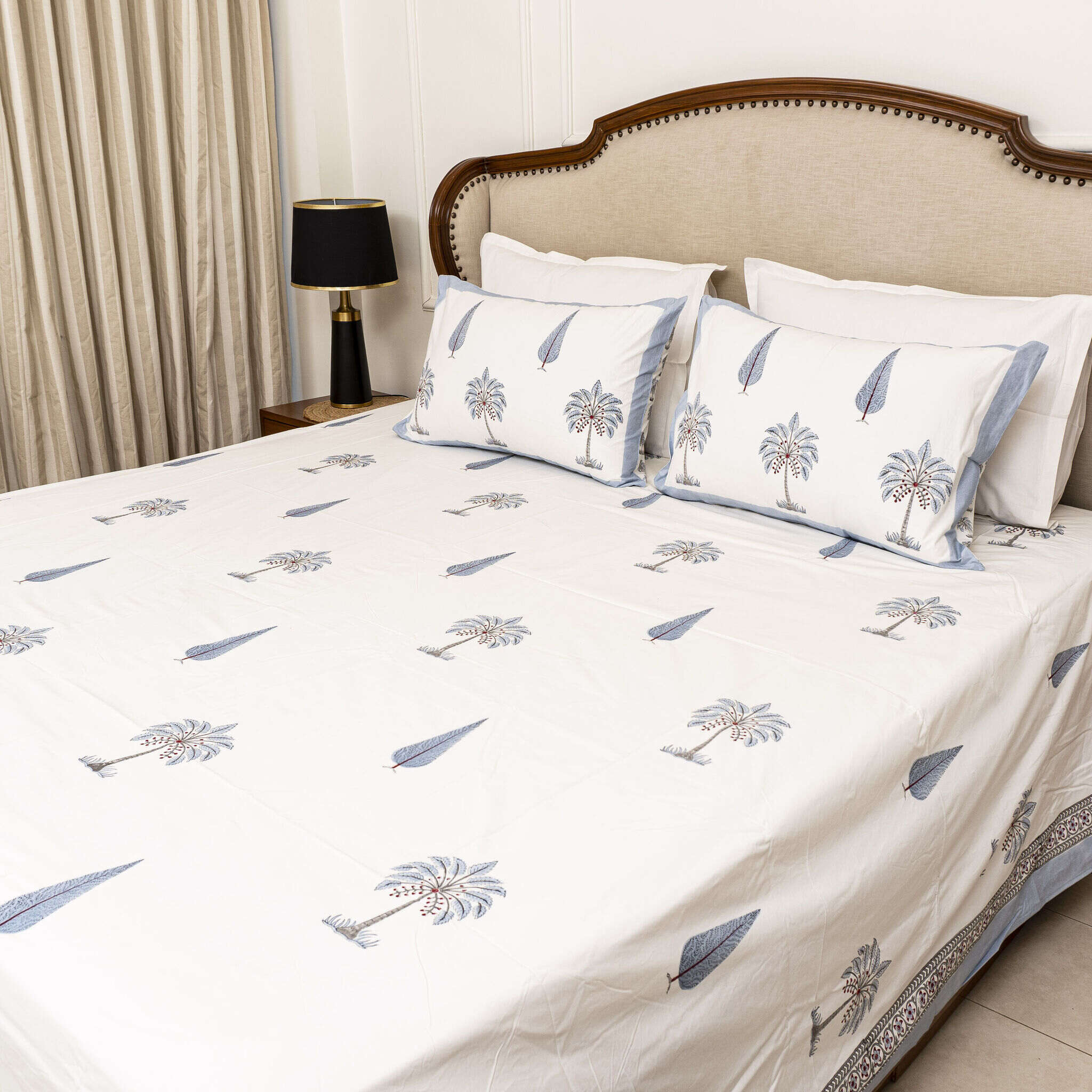 Coco Palm Bedsheet with two Pillow Covers