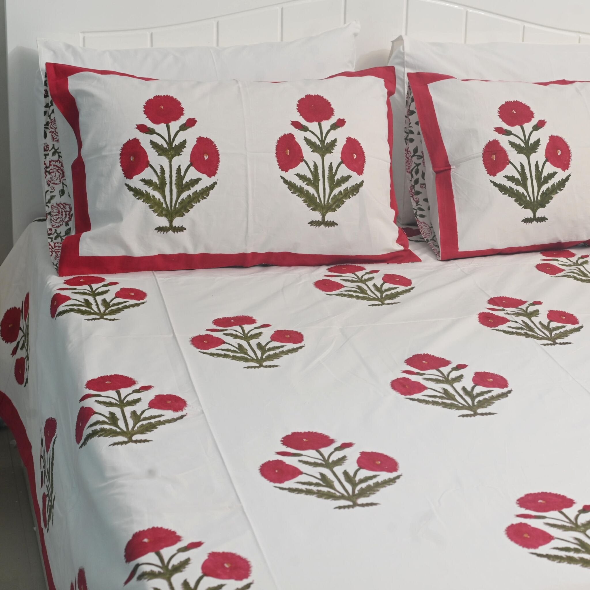 Blushing Poppies Bedsheet with two Pillow Covers