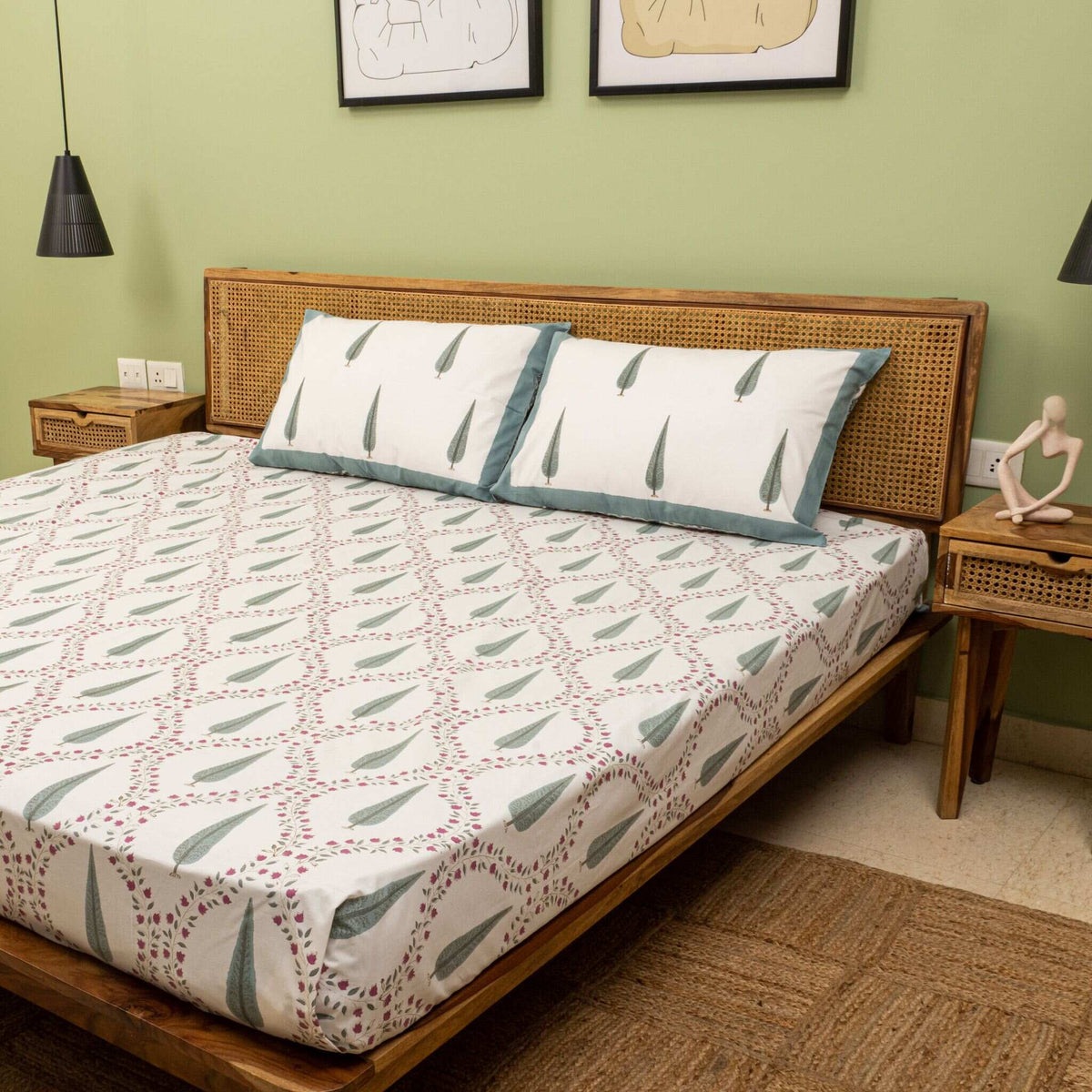 Zenia Jaal Bedsheet with two Pillow Covers