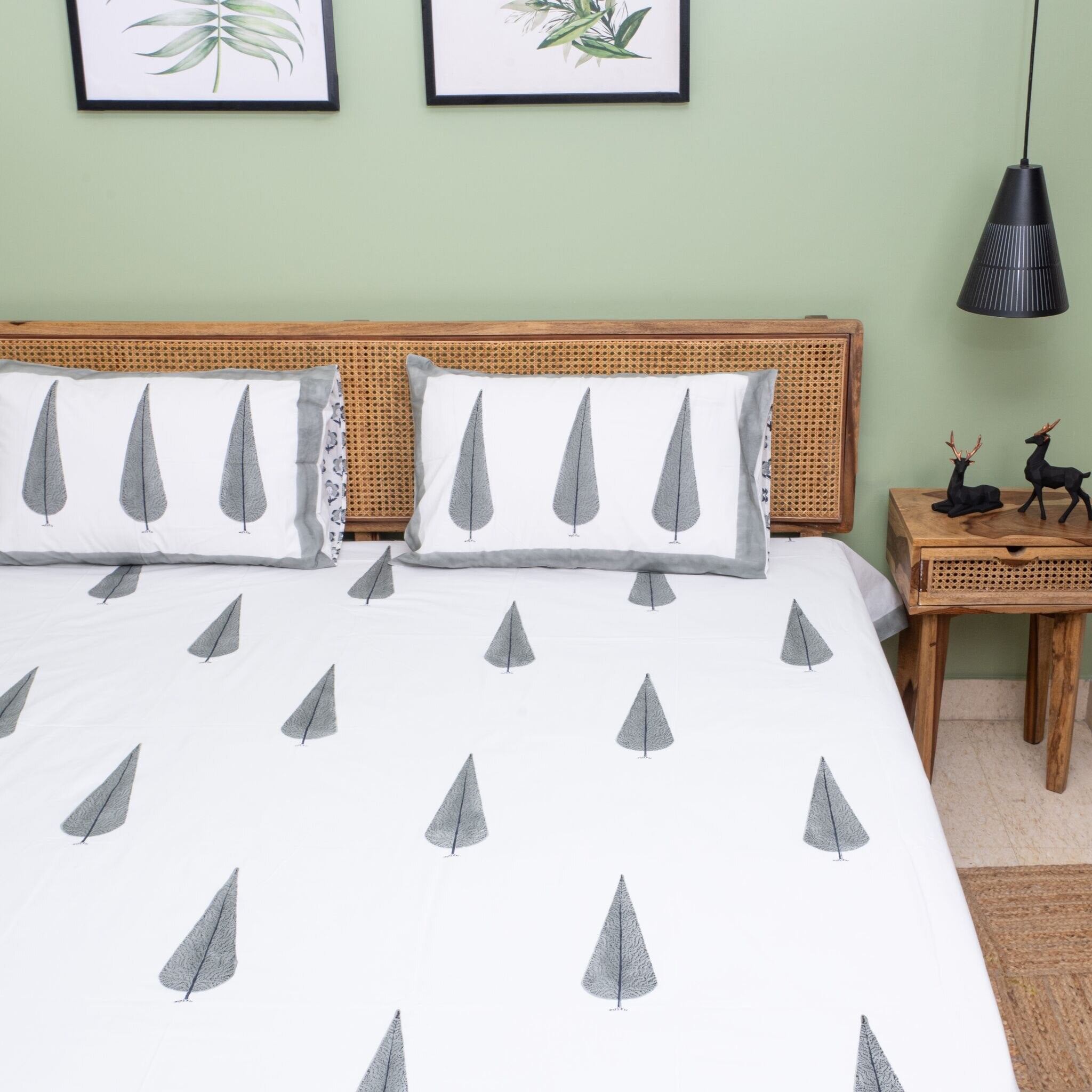 Le Cyprès Grey Bedsheet with two Pillow Covers