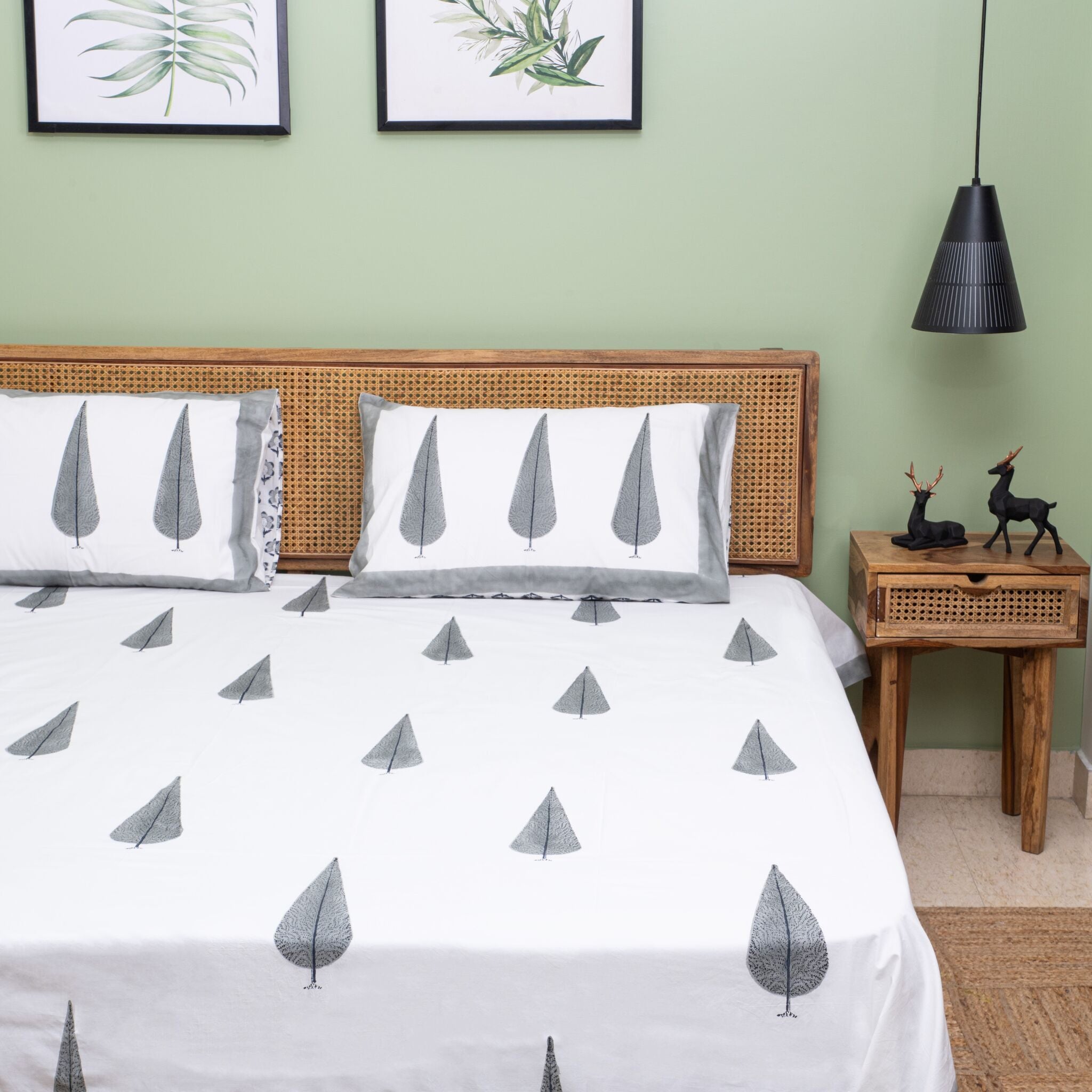 Le Cyprès Grey Bedsheet with two Pillow Covers