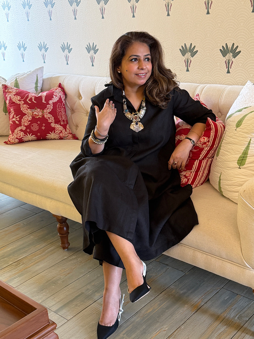 Navya - Black Pure Linen Kurta / Kurta Set
