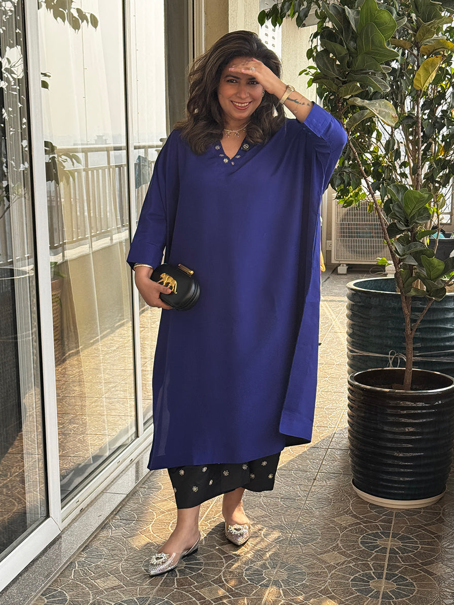 PARV - Ambar Pure Silk Embroidered Kurta set (Loose Fit / One Size)