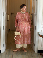 REET - Vintage Rose Bandhej One Size Silk Kurta Set