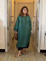 Muddnme Green Silk Kurta Set