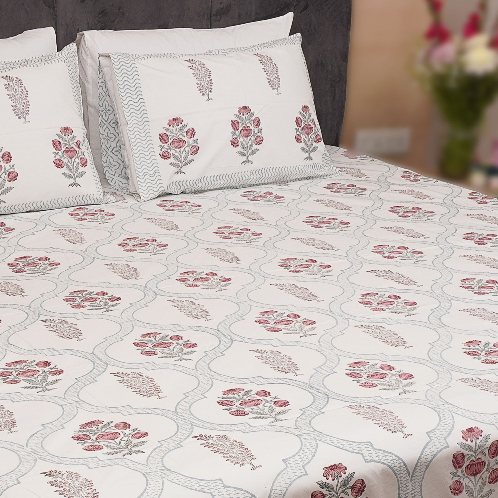 LaBelle - Red Bedsheet with two Pillow Covers