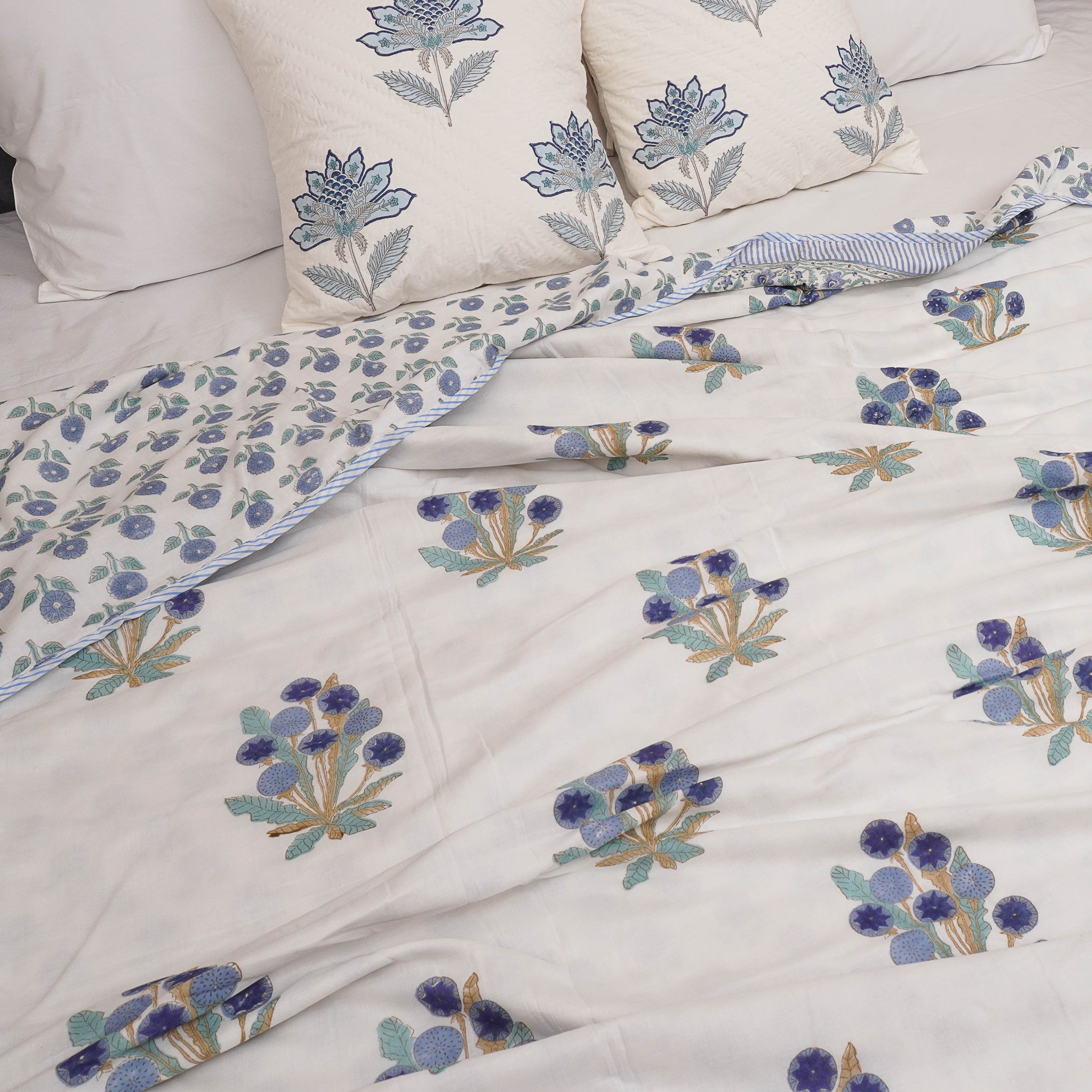 Blue Berries Reversible Dohar / AC Covering Sheet