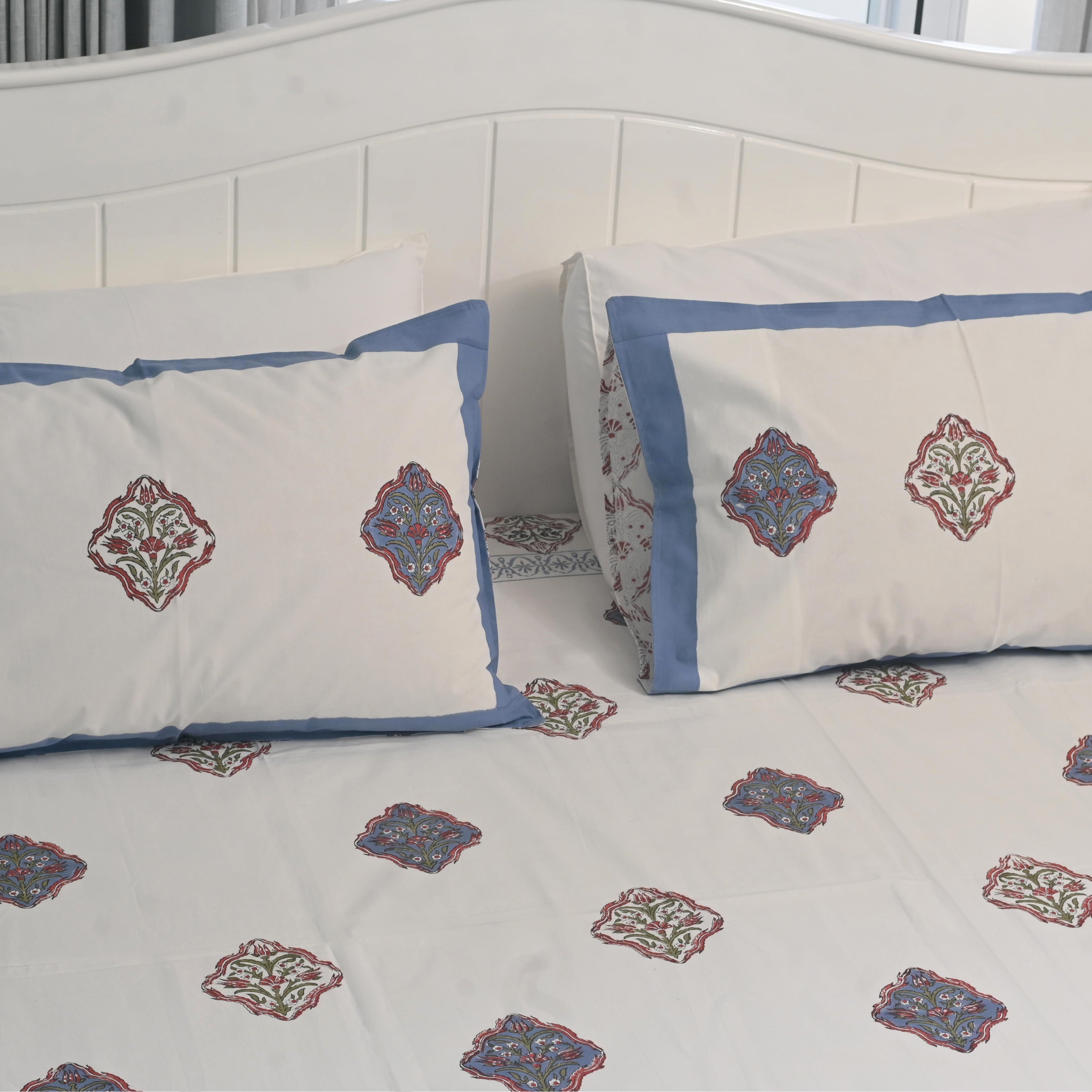 Blue Diamond Bedsheet with two Pillow Covers