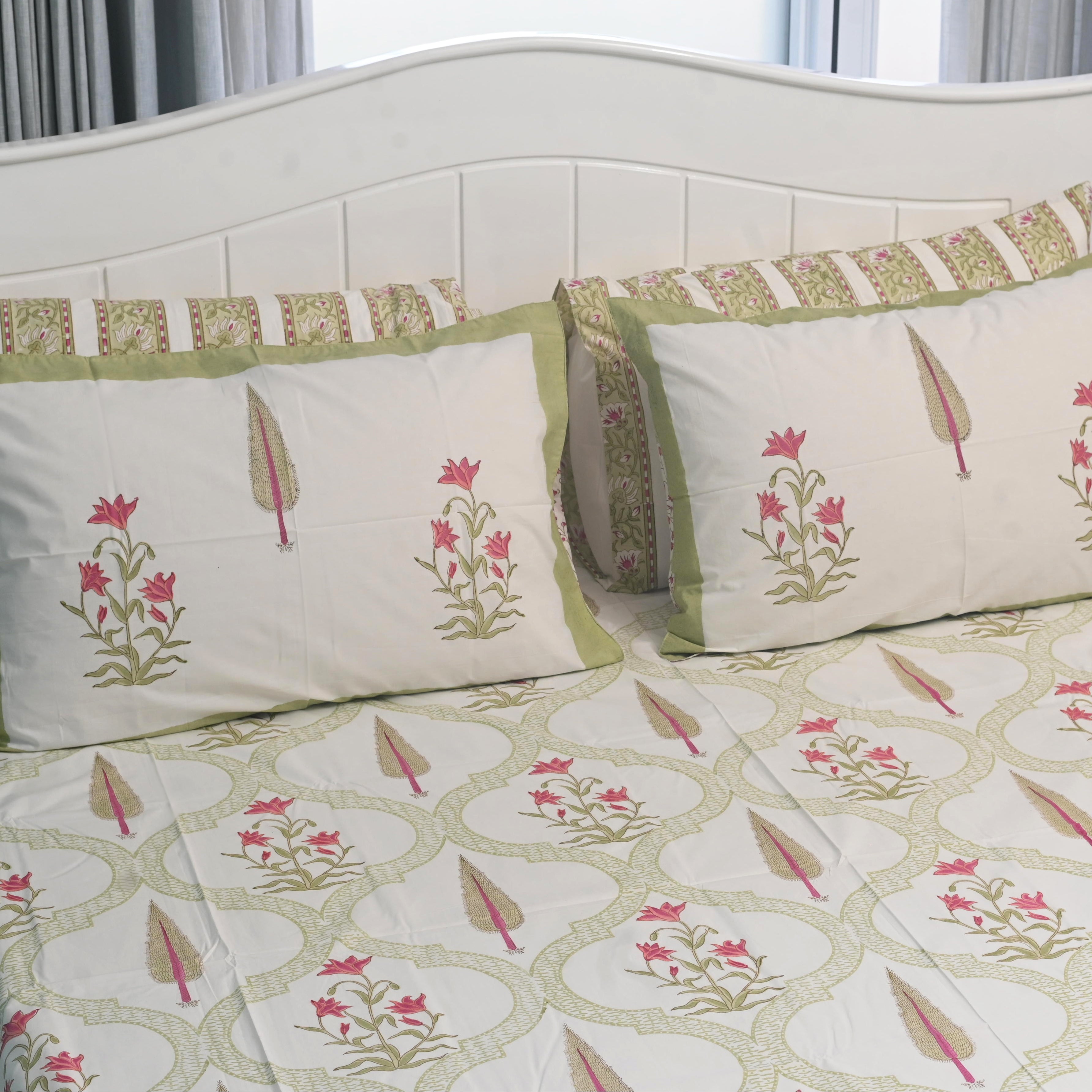 Noor-e-Jahan Bedsheet with Two Pillow Covers