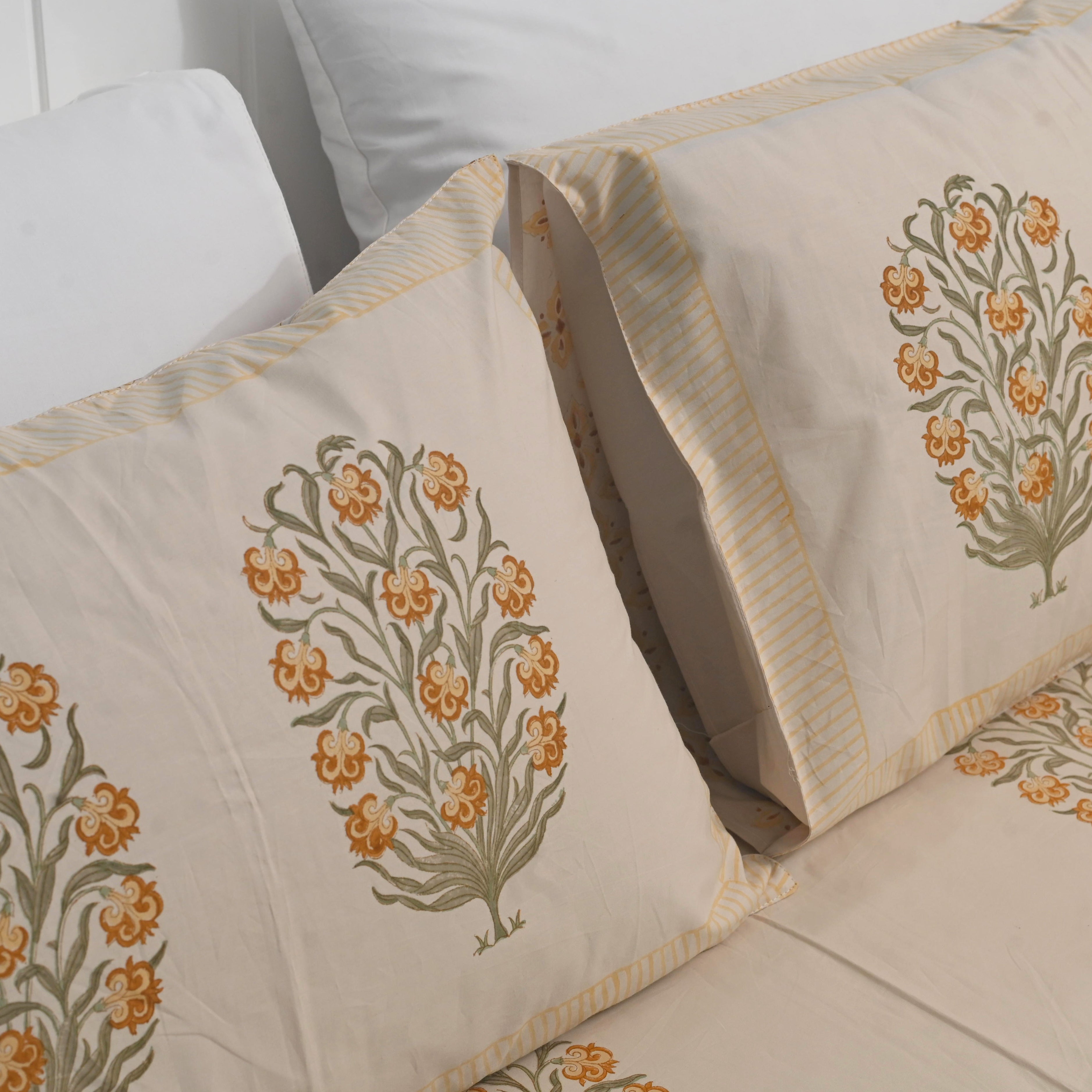 Tangerine Fruit Bedsheet with two Pillow Covers