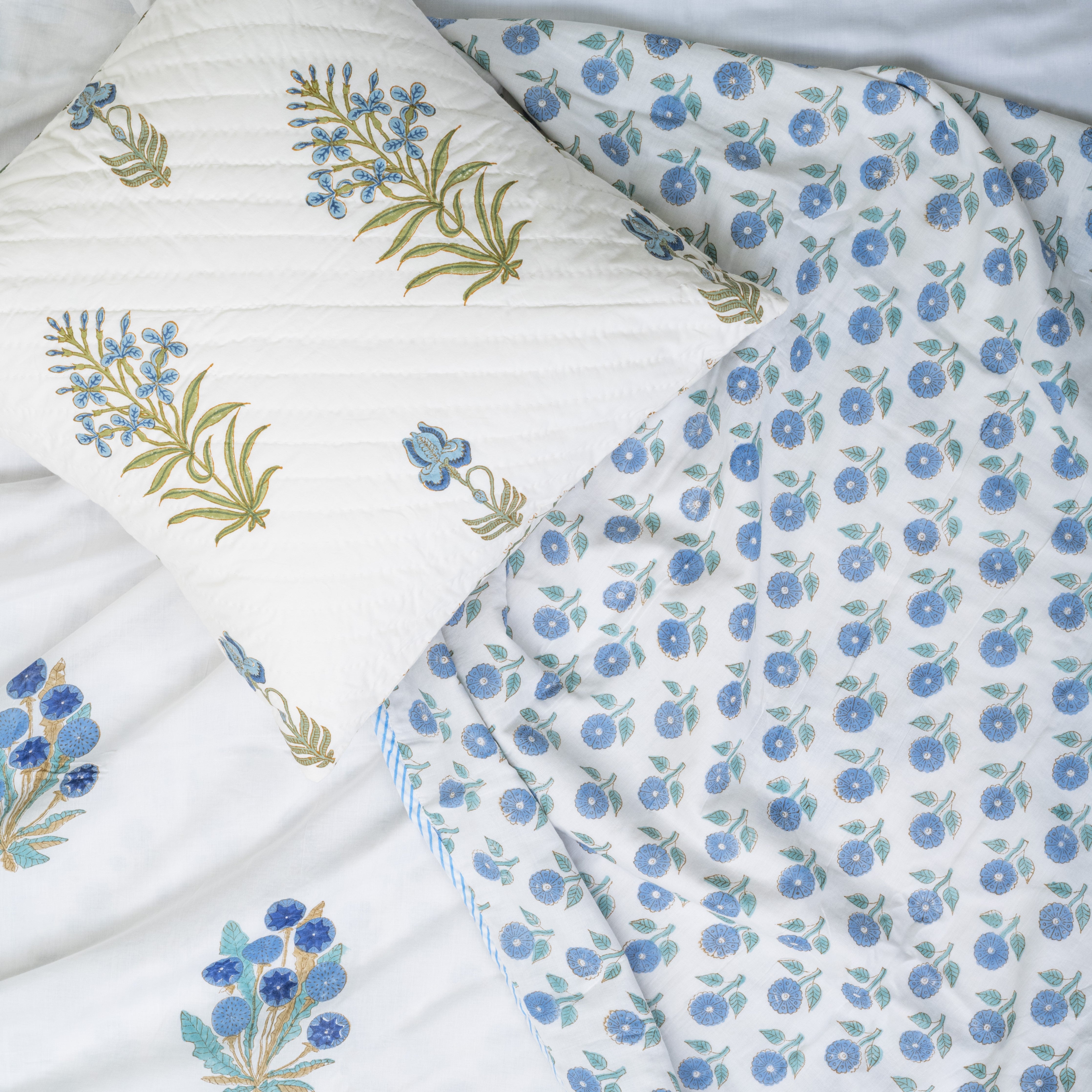 Blue Berries Reversible Dohar / AC Covering Sheet