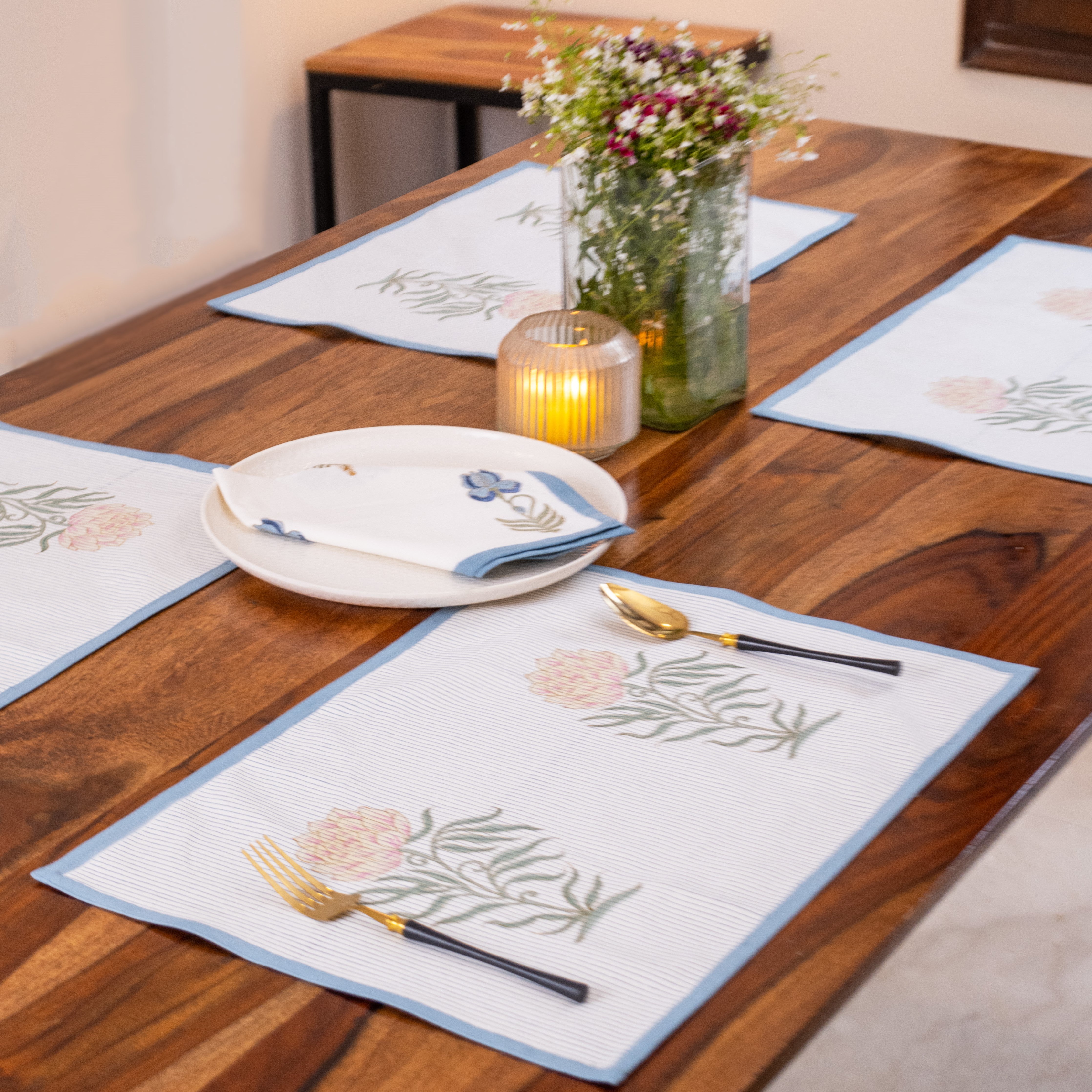 Fulwari Rose Cotton Canvas Dining Table Mats and Napkins Set - (6+6)